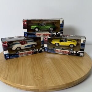 New Ray City Cruiser Collection 1957, 67, 69 Chevrolet Corvette 1:43Diecast Cars